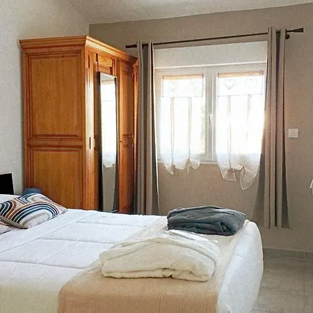 Type 2 Avec Terrasse Et Parking Apartment *