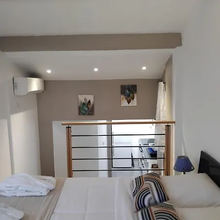 Type 2 Avec Terrasse Et Parking Apartmán